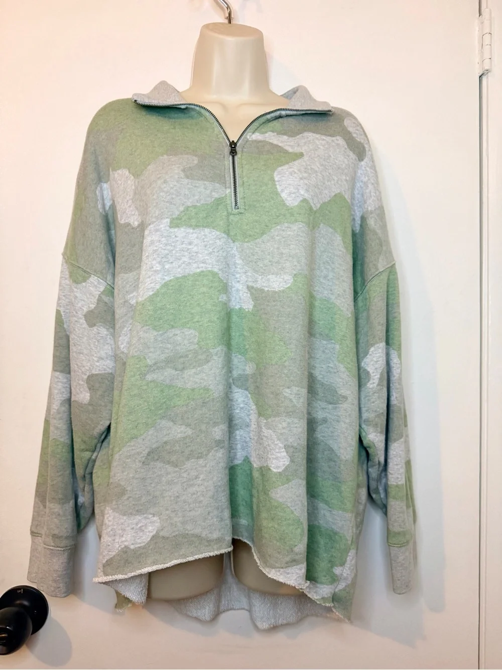 Aerie Large Sage Green Camo Half Zip Pullover Sweatshirt Oversized L